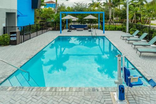 泳池, Tru by Hilton Miramar in 米拉馬爾