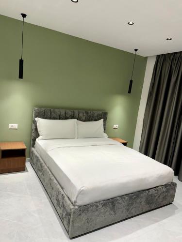 Vila Alizee Hotel, Тирана