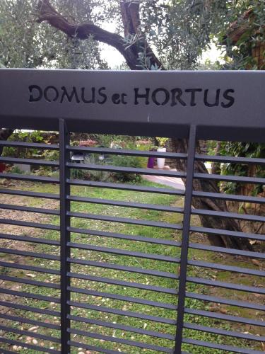  Domus et Hortus, Pension in Uzzano