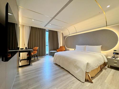 room detail thumbnail 1