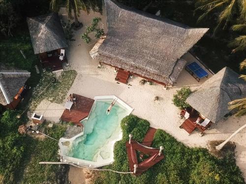 Simeulue Surflodges - Pulau Baguk