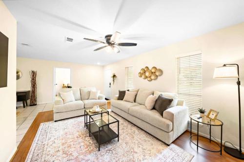 Charming Coastal Retreat in Seabrook TX in Seabrook