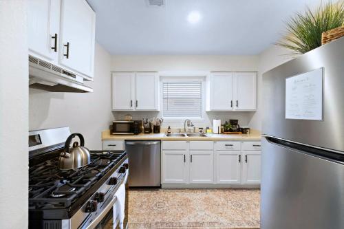 Charming Coastal Retreat in Seabrook TX in Seabrook