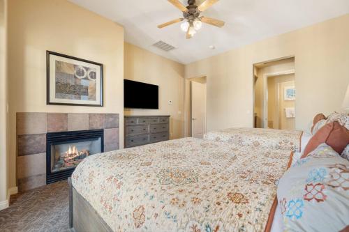 L48 Premier Location At Clubhouse Condo in La Quinta, USA