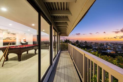 Stunning View Estate with Pool & Game Room in 拉米薩