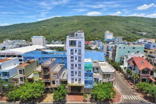 Selima Hotel