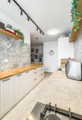 Close to the sea and city center in Nahariya