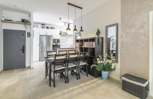 Close to the sea and city center in Nahariya