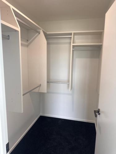 Room with en-suite bathroom in Kaiapoi