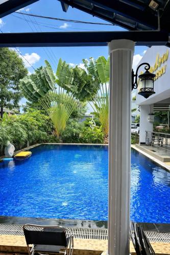 Swimming pool, Window 2 Hotel in Kon Tum