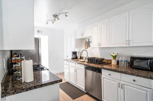 Facilities, 3BR Family Fun Home, Pool, Air Hockey&Patio Dining in Otay