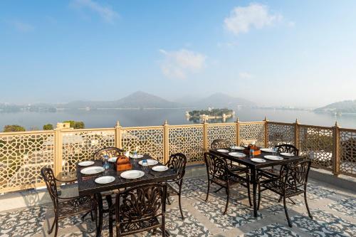 مطعم, Acacia Somgarh Udaipur in أودايبور