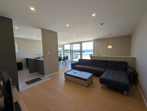 Brand New 3-Bedroom, 2-Bathroom Free Private Parking Wellington Bay Views – khách sạn tại North Wellington