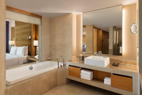 Courtyard by Marriott Gurugram Downtown, Gurgaon (zdjęcie 10)