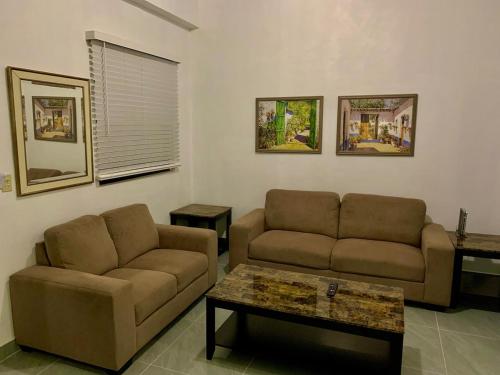 Peaceful 1 Bedroom, 1 bathroo villa in Latte heights and Dededo – khách sạn tại Dededo
