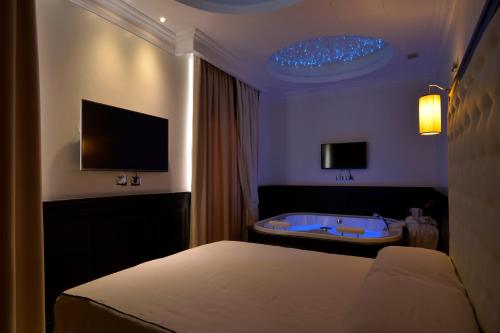 Vaticano Royal Suite Guest House, Рим (фото 9)