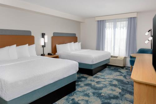 2 double beds
