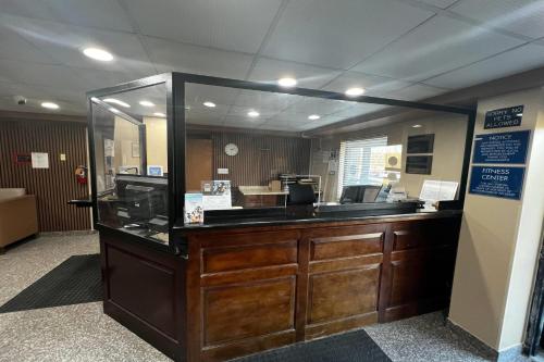 Lobby, Travelodge by Wyndham Parsippany in Parsippany (NJ)