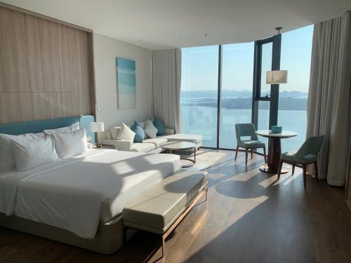 Alacarte Seaview Halong by HaVan Room Type - 1-Bedroom Sea View Apartment