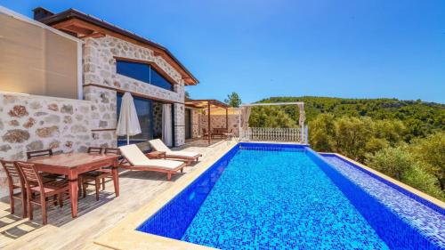 Uzumlu Village 1 Bedroom Villa with Private Heated Pool – khách sạn tại Uzumlu
