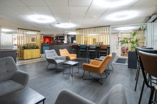 倫敦斯坦斯特德機場溫德姆華美達酒店 (Ramada by Wyndham London Stansted Airport) in 史坦斯特機場