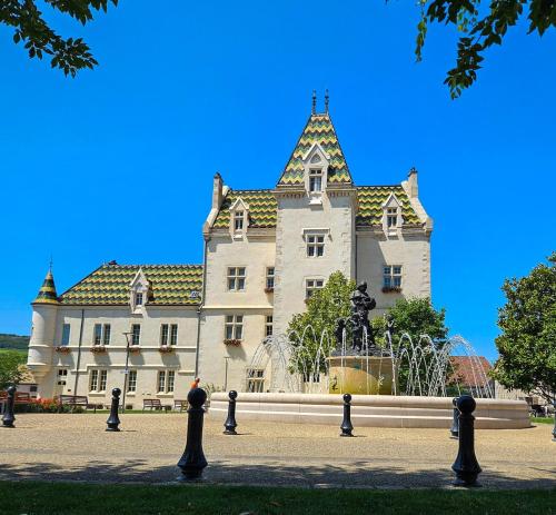 Maison de Vigneron entre Vougeot et Chambertin in Морі-Сан-Дені