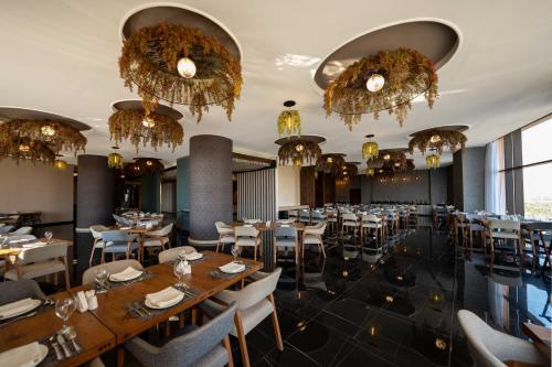 Restaurant, World Heart Hotel in Baghdad