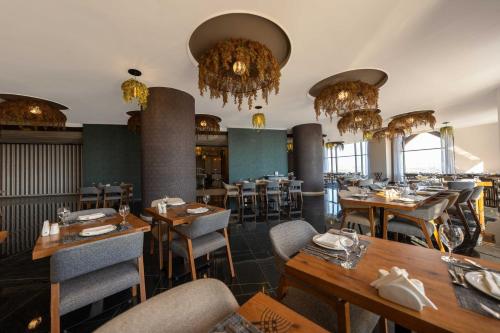 Restaurant, World Heart Hotel in Baghdad