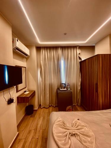 Crown pyramids hotel - image 3