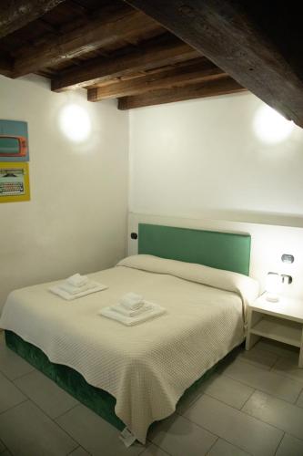 Flowers Apartments Rome City Center - image 3