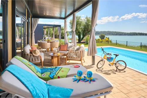 Aminess Planet Camping Holiday Homes Sirena Hotel (Novigrad) - Deals,  Photos & Reviews