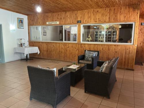 Patogumai, Punyu International Hotel in Ondangwa