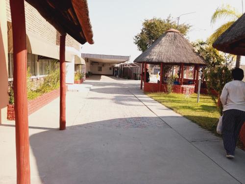 Supanti aplinka, Punyu International Hotel in Ondangwa