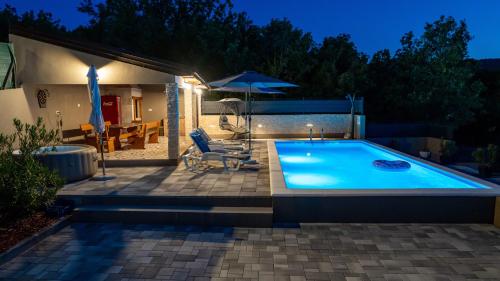 Swimming pool, Villa Klarita - Makarska by Villas Guide in Drum