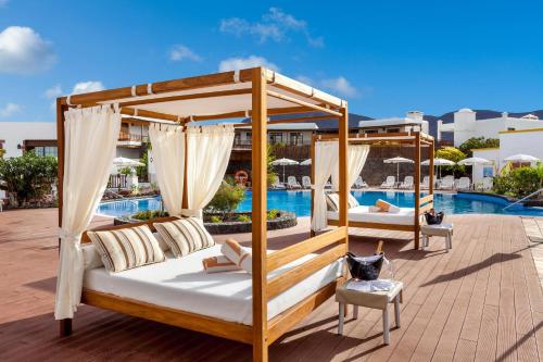 泳池, 布蘭卡海灘格蘭卡斯蒂略塔格羅家庭及娛樂酒店 (Gran Castillo Tagoro Family & Fun Playa Blanca) in 普拉亞布蘭卡
