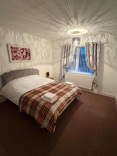 Cosy flat, opposite Westminster park in Chester in 切斯特郊區