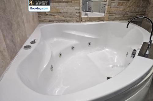 Bathroom, 2 Large Bedroom House By Homebird Property Management Short Lets & Serviced Accommodation Leeds With in Hunslet Carr