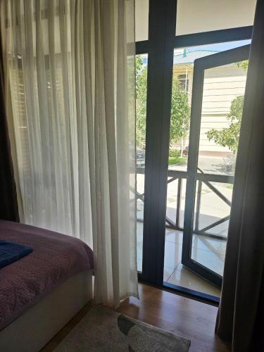 Вилла с видом на горы на побережье Иссык-Куля in Kosh-Kël'