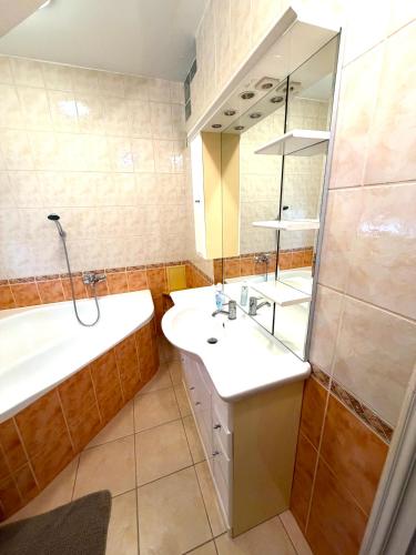 Aurora Premium Home - image 19