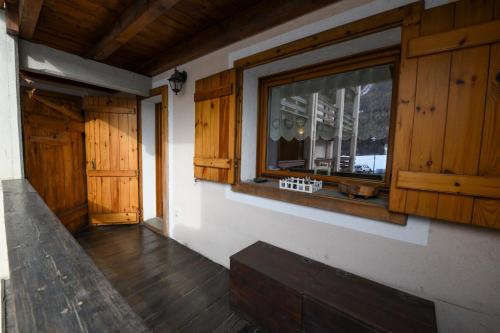 Rõdu/terrass, Sant'Orso Cozy Home in Cogne
