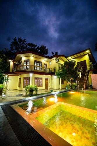 Basen, Wildlife Safari House in Udawalawe