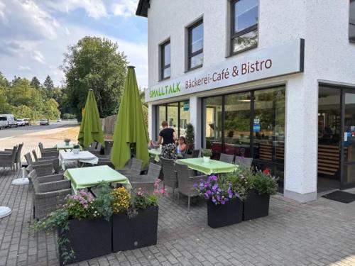 Restaurant, Tinyhouse Seetraumchen direkt am See mit Terrasse fur 4 in Bodenwöhr