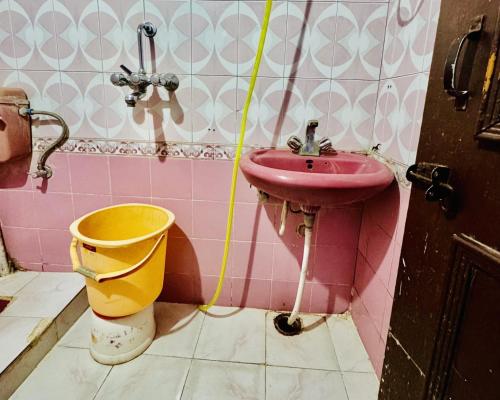 Ganga Hotels A Budget Stay At Harki Pauri Road - image 2