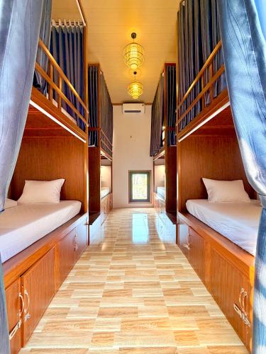 Forest Sunset hostel in Ninh Bình