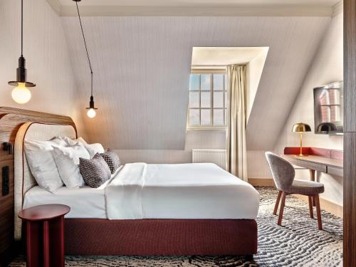 room detail thumbnail 1