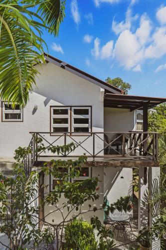 Charming Private Cottage in Gated Estate – khách sạn tại Falledge