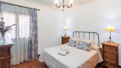 Tere 2 Antequera - La Higuera by Ruralidays