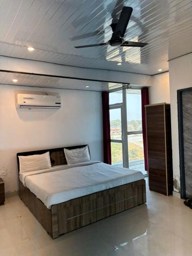 SHREE SHYAM palace in รามสิงห์ปุระ