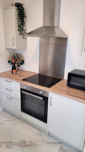Kitchen, Willow Lodge in Deerpark East