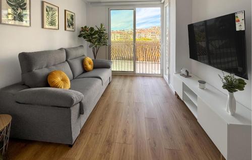 1 Bedroom Gorgeous Apartment In Torre Del Mar - Torre del Mar